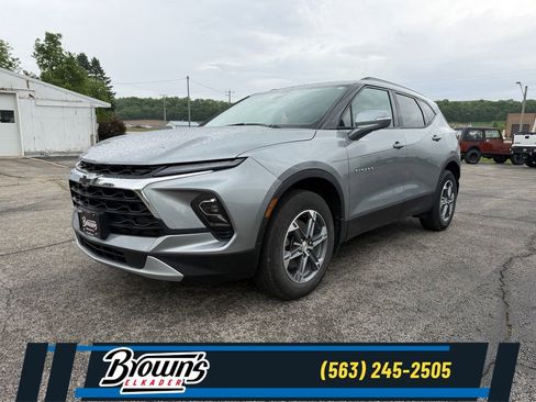 Used 2024 Chevrolet Blazer LT AWD/4WD image 1
