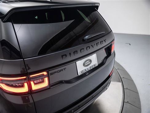 New 2026 Land Rover Discovery Sport Landmark AWD/4WD image 31