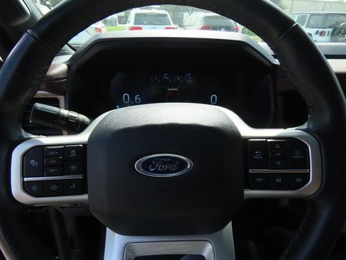 Used 2023 Ford Expedition Limited image 29