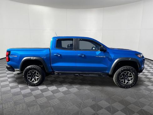 Used 2024 Chevrolet Colorado ZR2 w/ Technology Package AWD/4WD image 7