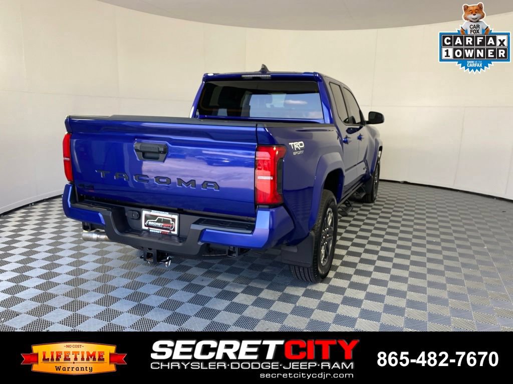Used 2025 Toyota Tacoma TRD Sport AWD/4WD image 7