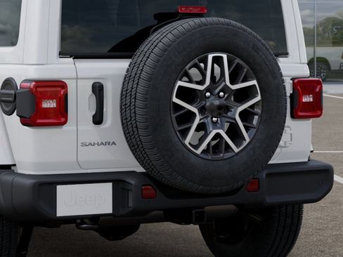 New 2026 Jeep Wrangler Unlimited Sahara AWD/4WD image 14