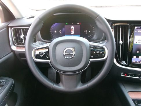 Used 2024 Volvo S60 B5 Plus AWD/4WD image 36