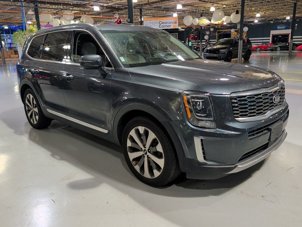 Used 2020 Kia Telluride S w/ S 8 Passenger Seating Package FWD image 1
