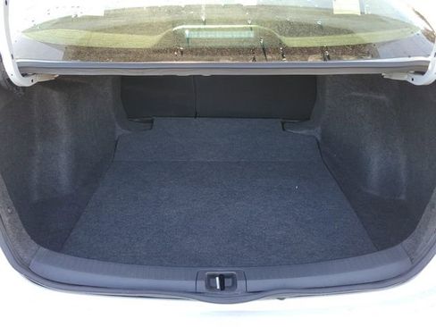 Used 2025 Toyota Corolla LE image 20