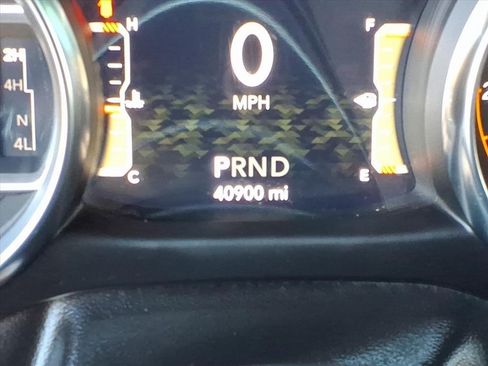 Used 2022 Jeep Wrangler Unlimited Sahara w/ Cold Weather Group image 26