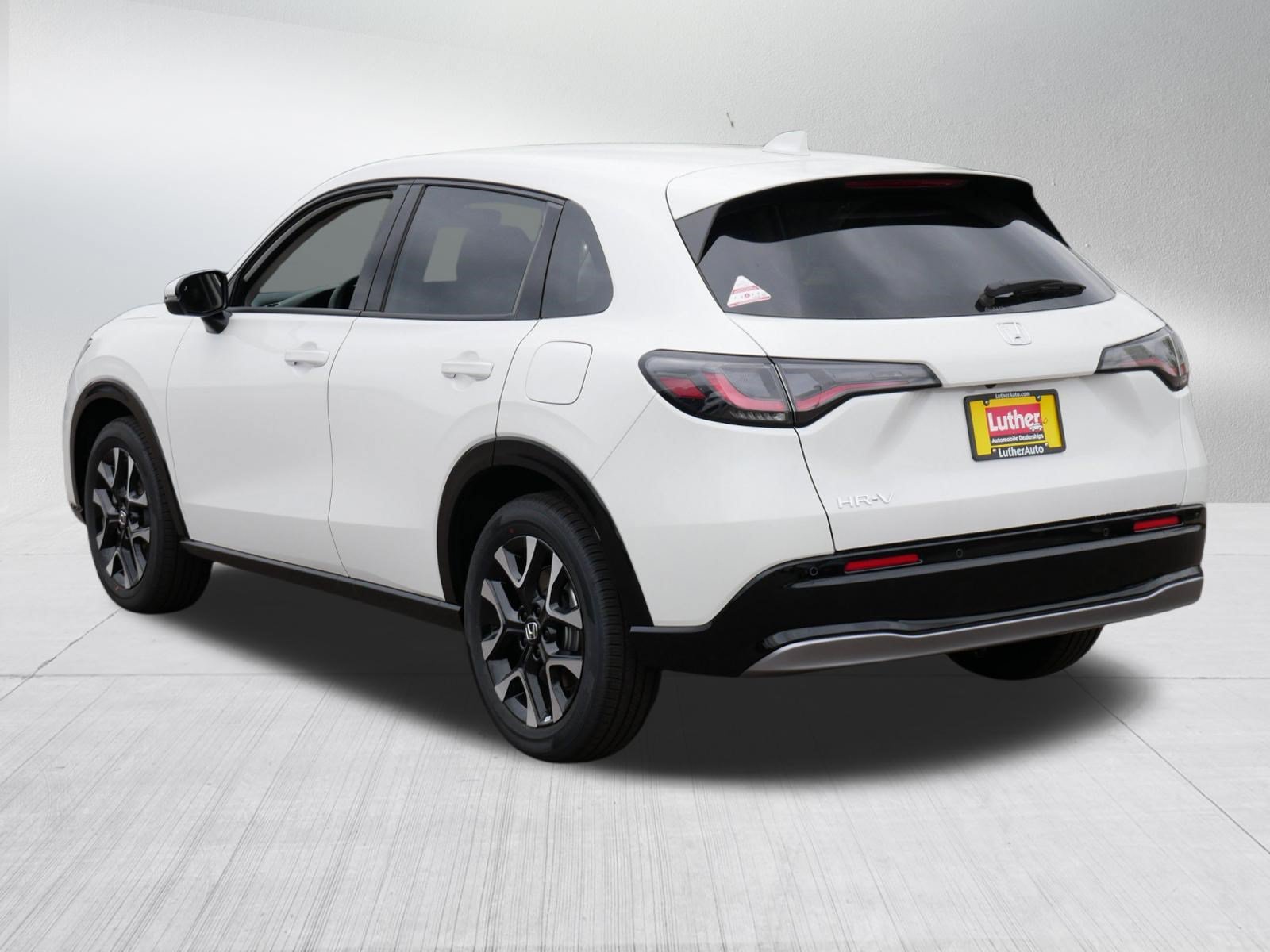 Used 2027 Honda HR-V EX-L image 5