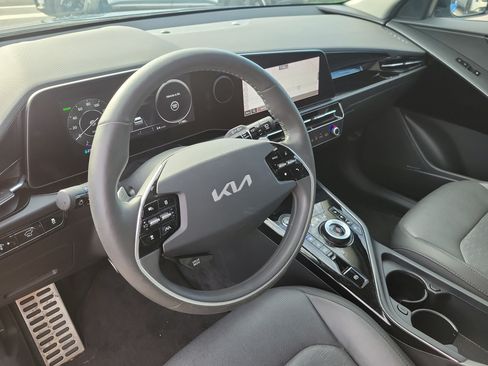 Certified 2023 Kia Niro Wave FWD image 22