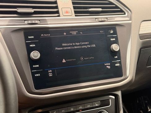 Used 2024 Volkswagen Tiguan Wolfsburg Edition AWD/4WD image 32