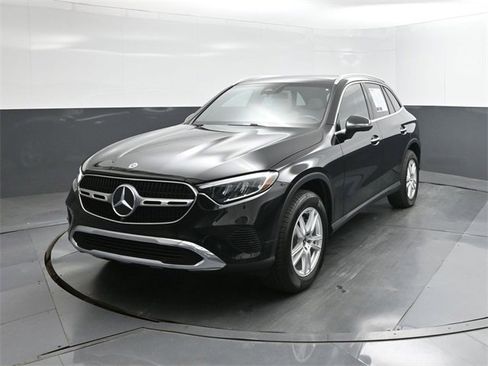 New 2025 Mercedes-Benz GLC 300 image 30