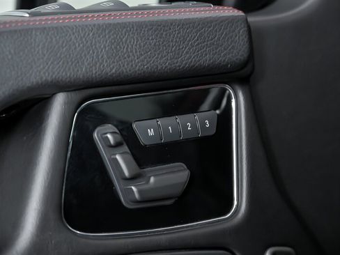 Used 2017 Mercedes-Benz G 63 AMG 4MATIC image 19