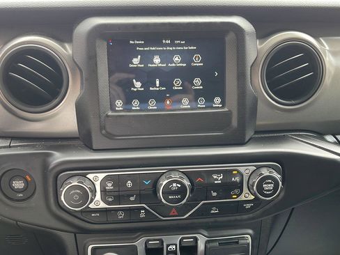 Used 2023 Jeep Wrangler Unlimited Sport AWD/4WD image 14