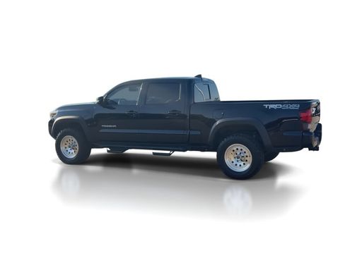 Used 2019 Toyota Tacoma TRD Off-Road w/ Technology Package AWD/4WD image 6