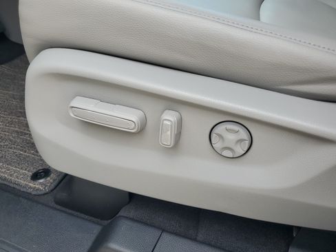 Used 2024 Honda Odyssey EX-L image 21