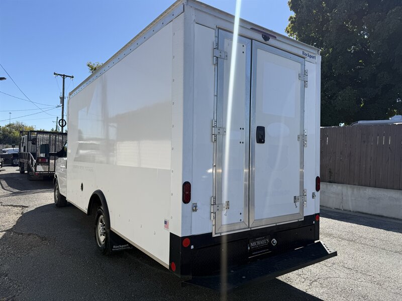 Used 2023 Chevrolet Express 3500 w/ Power Convenience Package RWD image 16