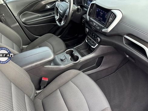 Used 2024 GMC Terrain SLE image 22