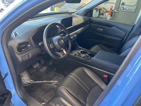 Used 2024 Honda Pilot TrailSport image 3