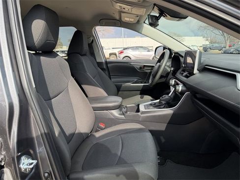 Certified 2025 Toyota RAV4 LE image 26