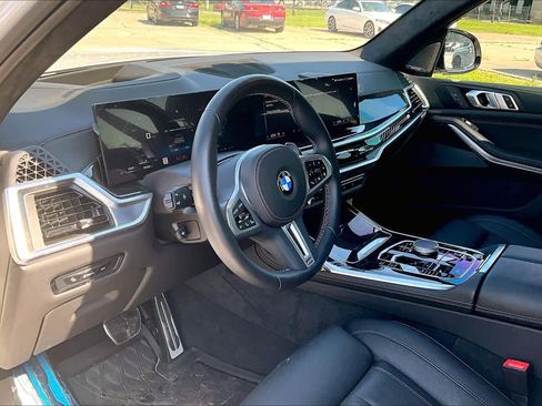 Used 2025 BMW X7 M60i AWD/4WD image 16