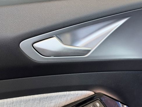 New 2026 Volkswagen ID.4 Pro image 24