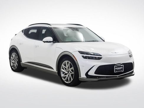 Used 2023 Genesis GV60 Advanced AWD/4WD image 7