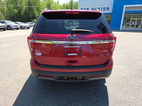 Used 2019 Ford Explorer XLT w/ Equipment Group 202A AWD/4WD image 8