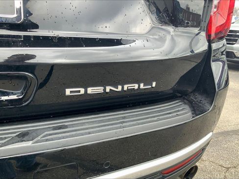 Used 2023 GMC Yukon XL Denali AWD/4WD image 8