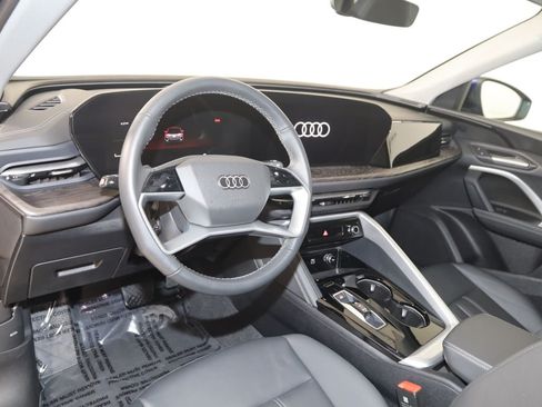 Used 2025 Audi Q5 Premium w/ Convenience Package AWD/4WD image 25