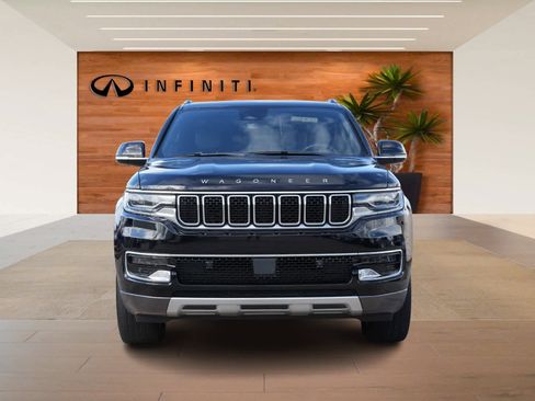 Used 2022 Jeep Wagoneer Series II image 2