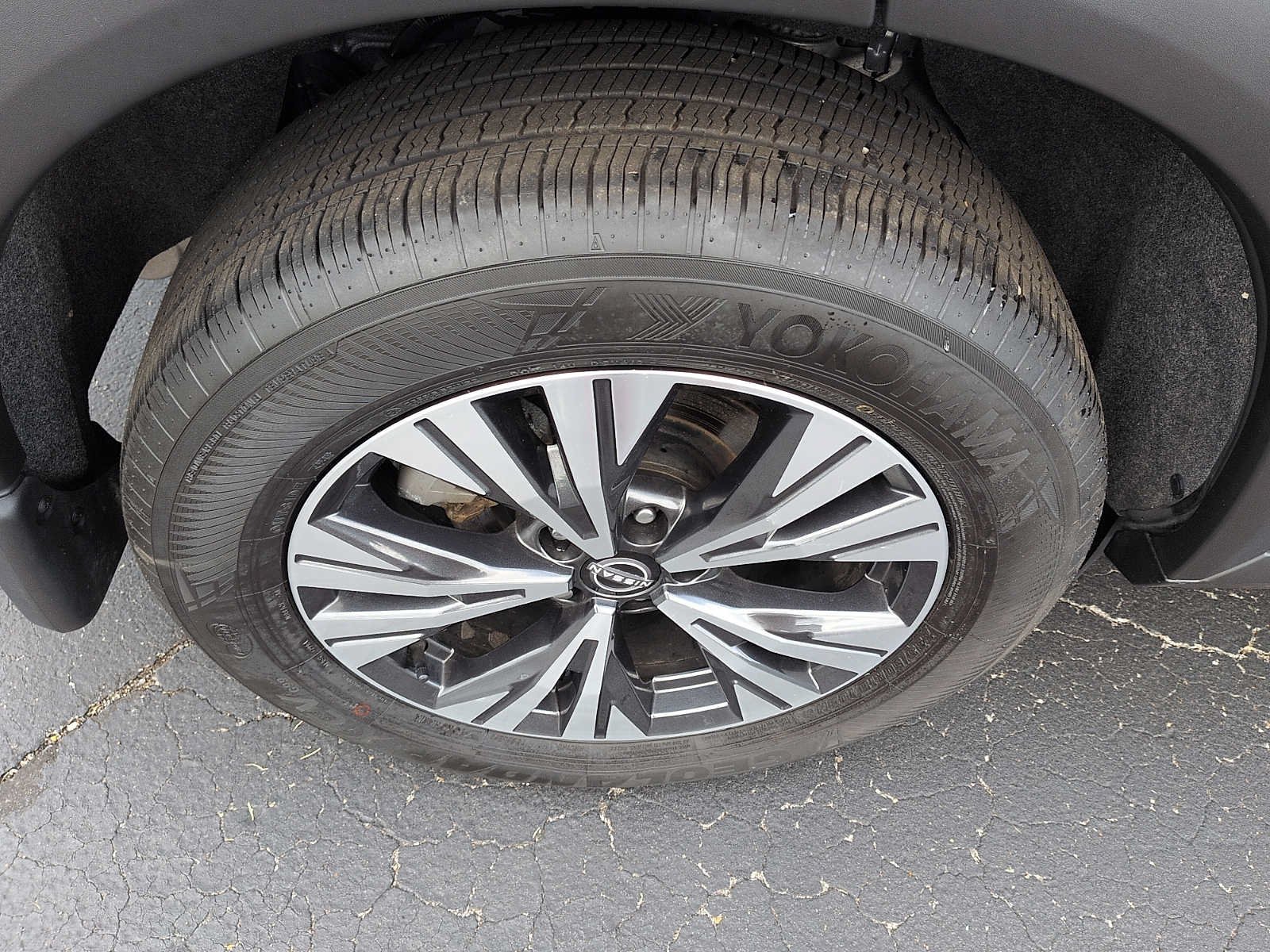 Used 2023 Nissan Rogue SV AWD/4WD image 9