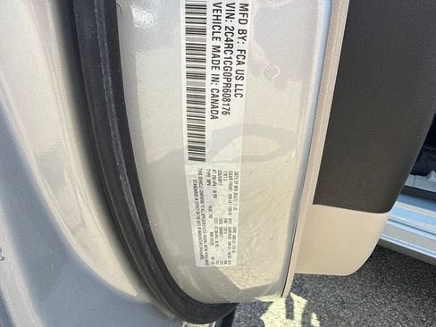 Used 2023 Chrysler Voyager LX FWD image 34