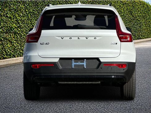 New 2026 Volvo XC40 B5 Plus w/ Protection Package Premier AWD/4WD image 5
