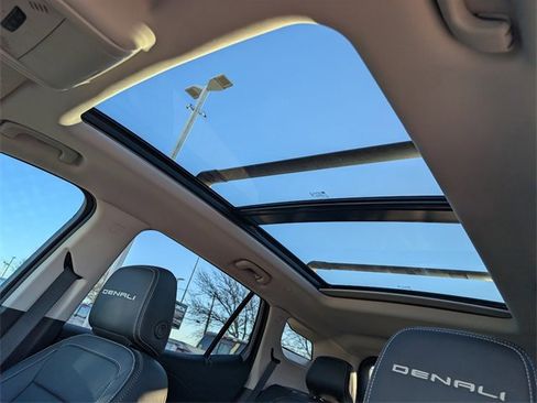 Certified 2024 GMC Terrain Denali w/ Denali Premium Package image 27