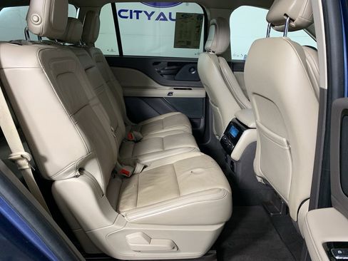 Used 2020 Lincoln Aviator Reserve image 39