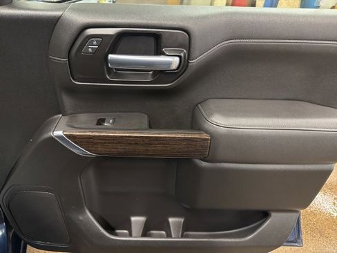 Used 2021 GMC Sierra 1500 SLE image 25