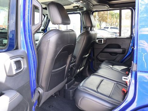 Used 2019 Jeep Wrangler Unlimited Sahara AWD/4WD image 30