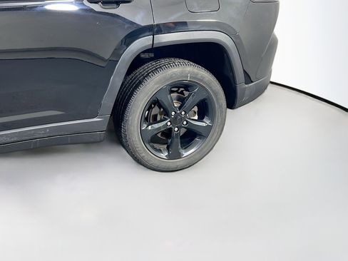 Used 2023 Jeep Grand Cherokee Altitude image 30