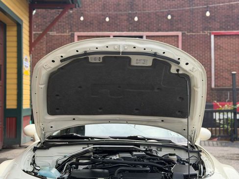 Used 2008 MAZDA MX-5 Miata Touring RWD image 37