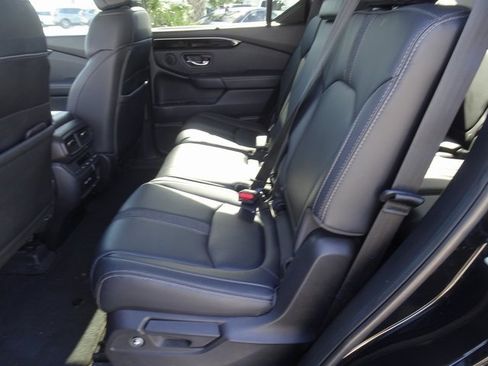 Certified 2023 Honda Pilot Touring image 9
