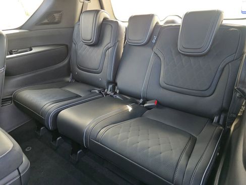 New 2025 INFINITI QX80 Autograph w/ Premium Cargo Package image 17