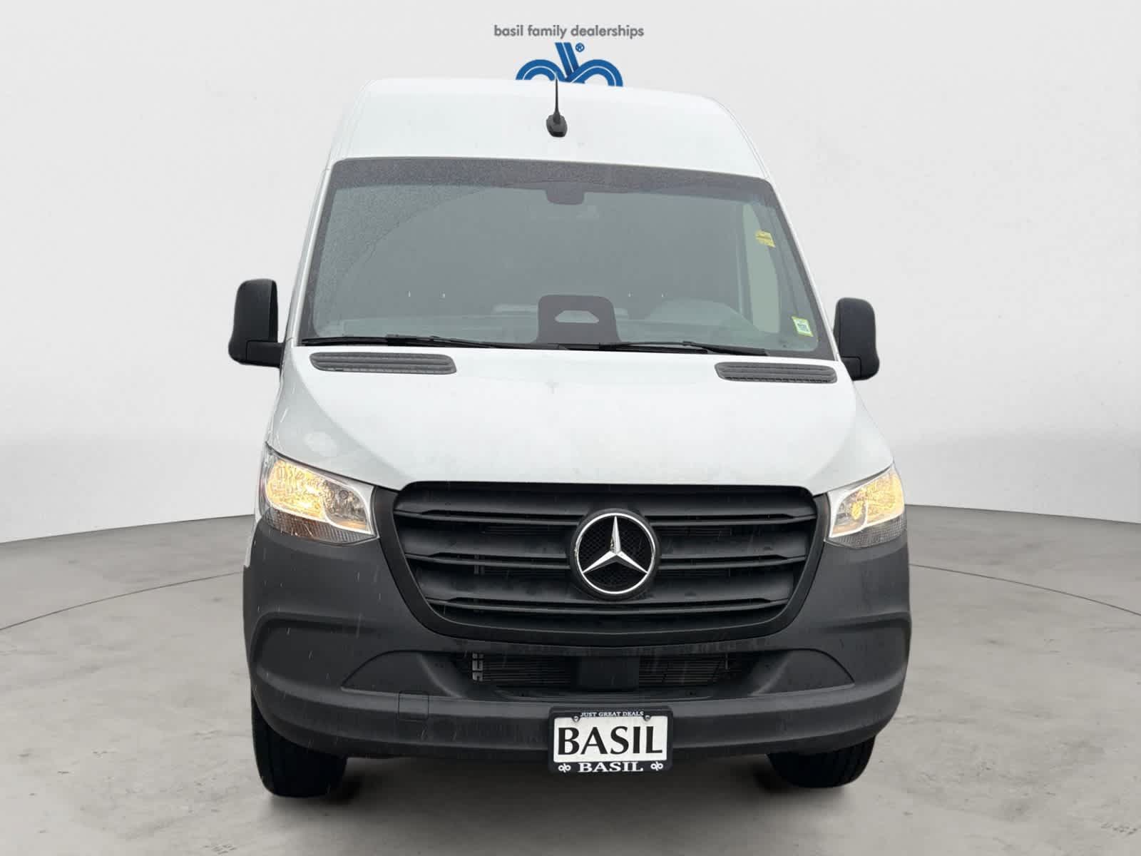 Used 2025 Mercedes-Benz Sprinter 2500 image 7