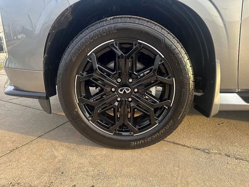 New 2026 INFINITI QX80 4WD image 8