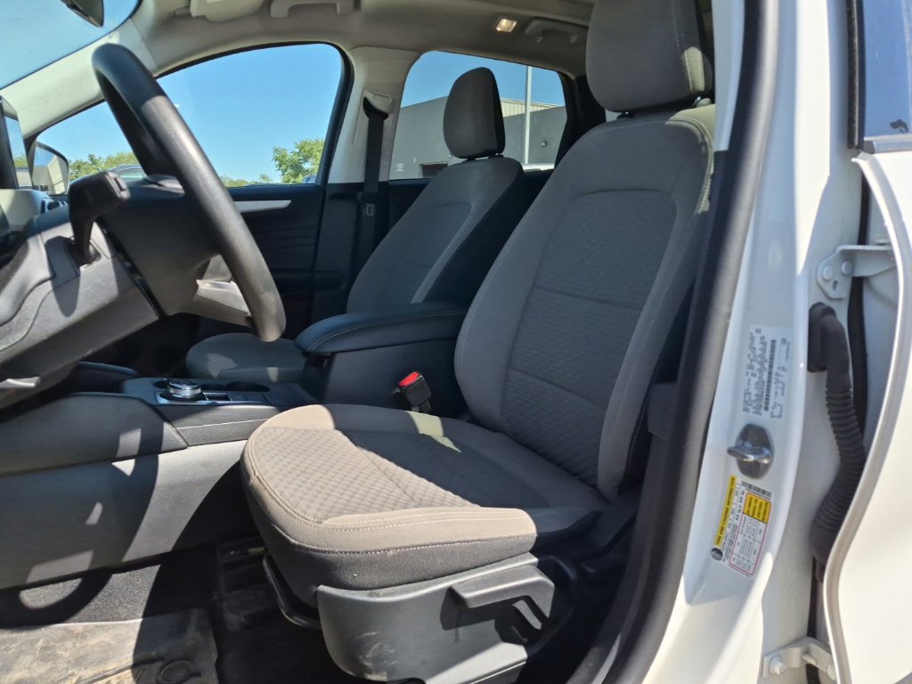 Used 2021 Ford Escape SE w/ SE Sport Appearance Package FWD image 11