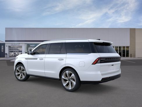 New 2026 Lincoln Navigator Black Label AWD/4WD image 4