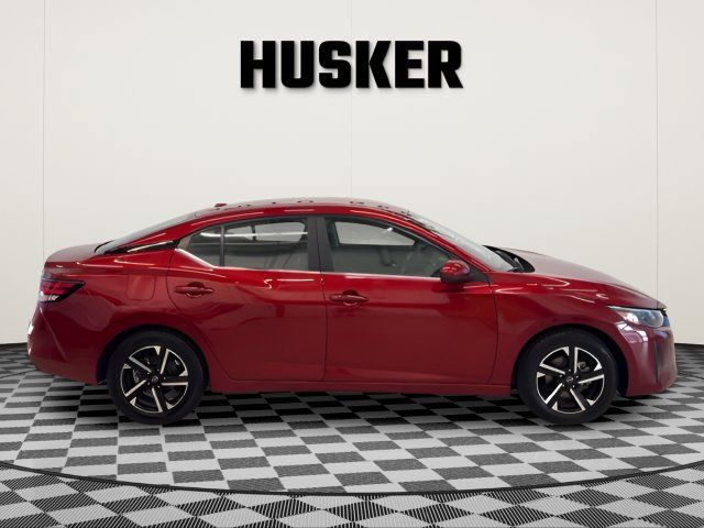 Used 2024 Nissan Sentra SV FWD image 2