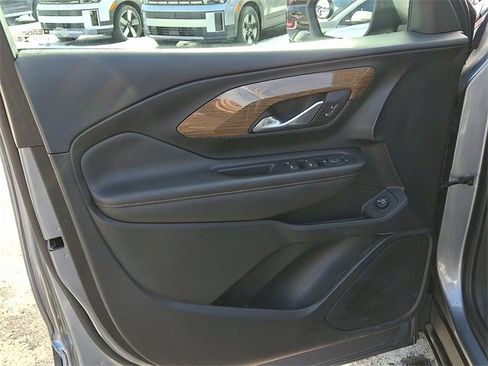 Used 2020 GMC Terrain SLE w/ Driver Convenience Package image 12