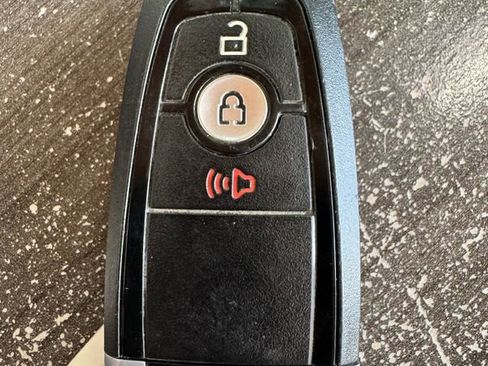 Used 2020 Ford Escape SE image 45
