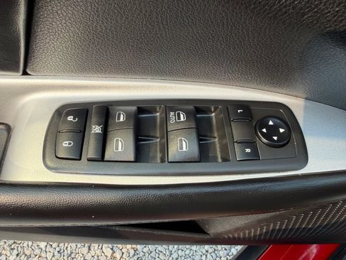 Used 2019 Dodge Journey SE w/ Premium Group FWD image 11