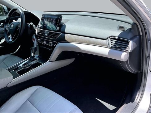 Used 2018 Honda Accord EX-L image 18