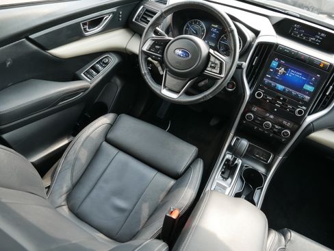 Used 2022 Subaru Ascent Limited AWD/4WD image 9